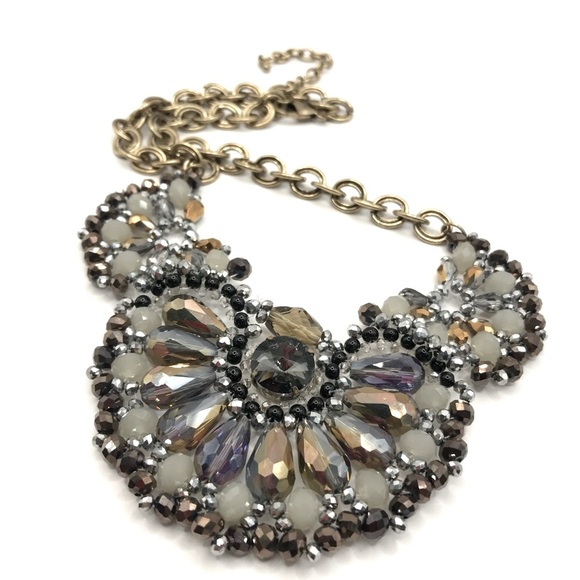 Unsigned Jewelry - Elegant Multicolor Beaded Statement Necklace